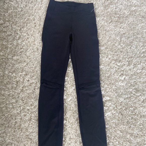 lululemon leggings with holes in knees